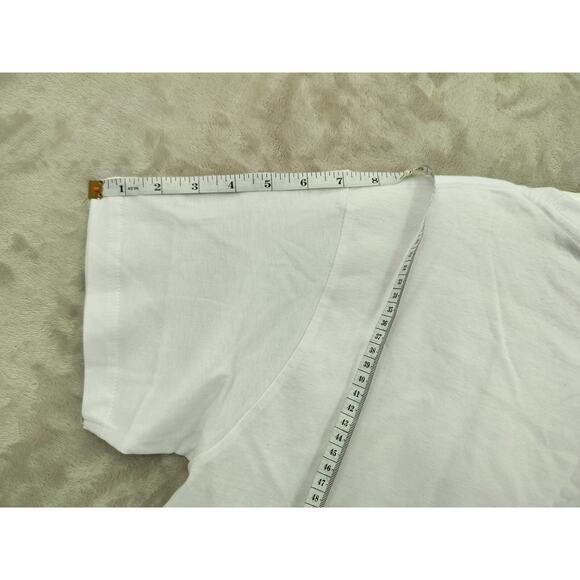 Graphic T-Shirt Size Large Color White David popping a gum - Picture 2 of 7